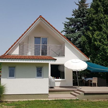 Residence At Lake Balaton Шіофок Екстер'єр фото