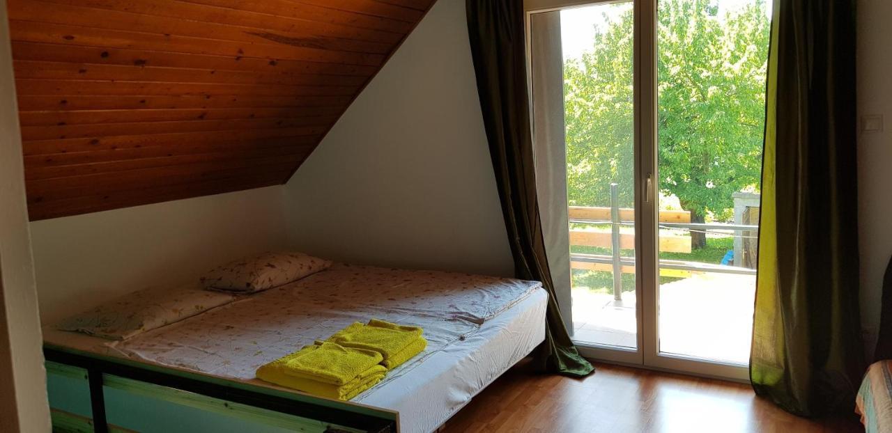 Residence At Lake Balaton Шіофок Екстер'єр фото