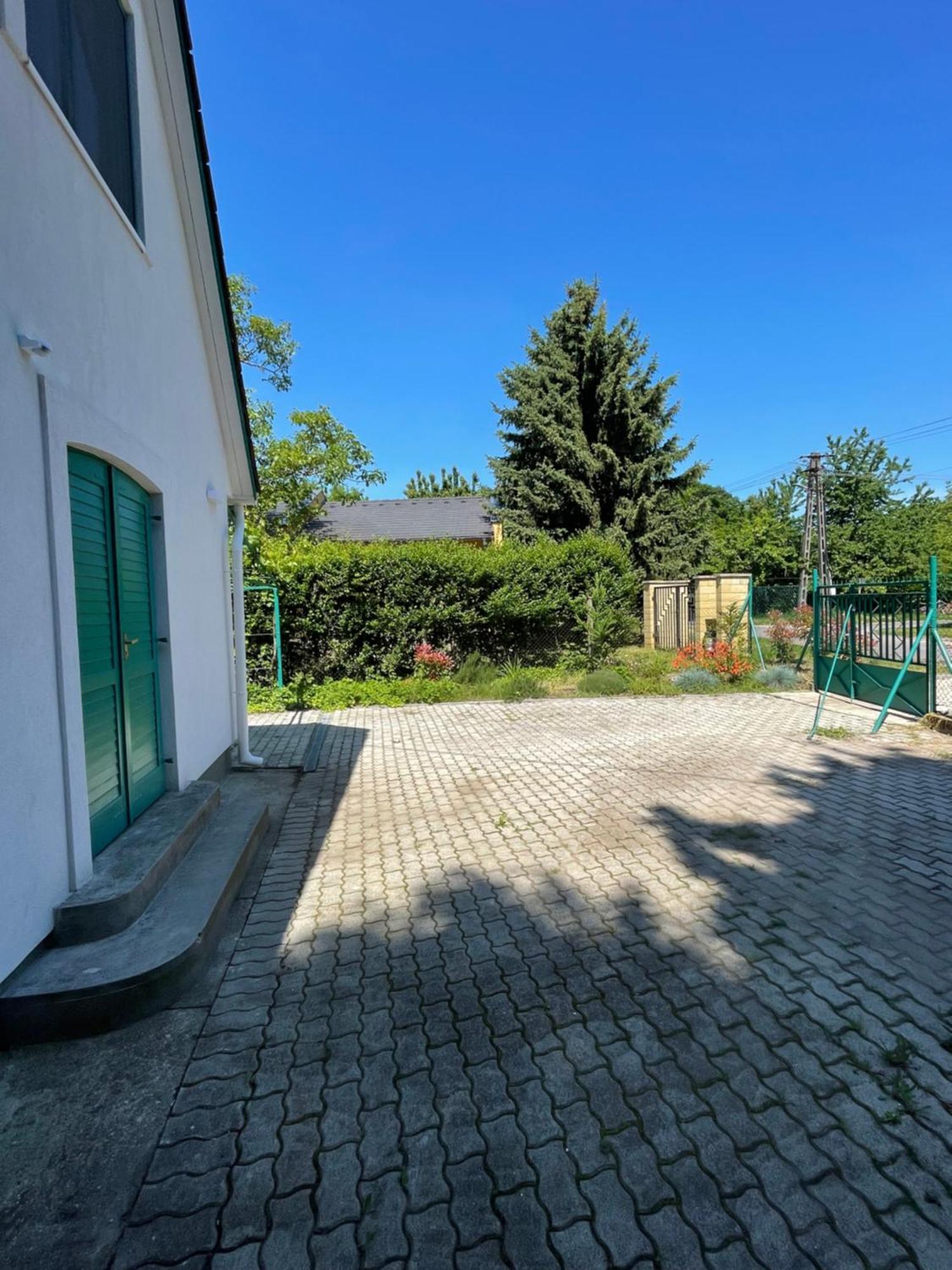 Residence At Lake Balaton Шіофок Екстер'єр фото